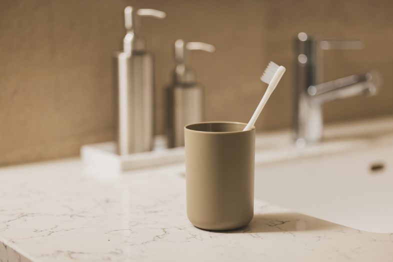 スタジオマド小岩｜コンクリート・モルタル壁のあるスタジオ特集！無機質な雰囲気のMV撮影に