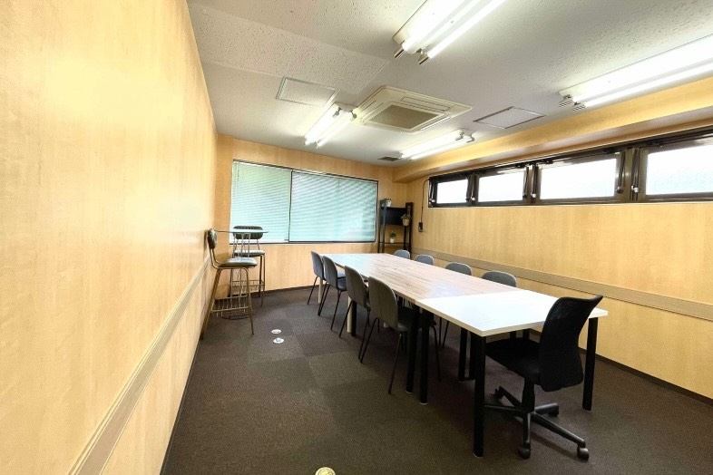 【会議室A】試験やセミナー受講などのシーン撮影も可能