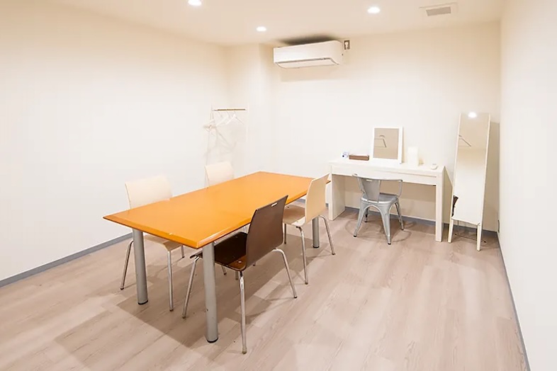 【1F_控室】1部屋のみ
