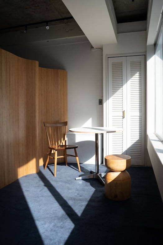 神南CLspace/QFgallery｜【5F / CLspace】2月9時過ぎの光です。ハウススタジオ風にも撮影できます