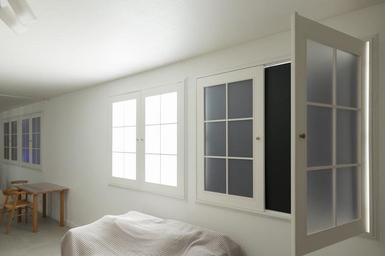 スタジオマド小岩｜【2F】専用ボードで簡単に遮光可能