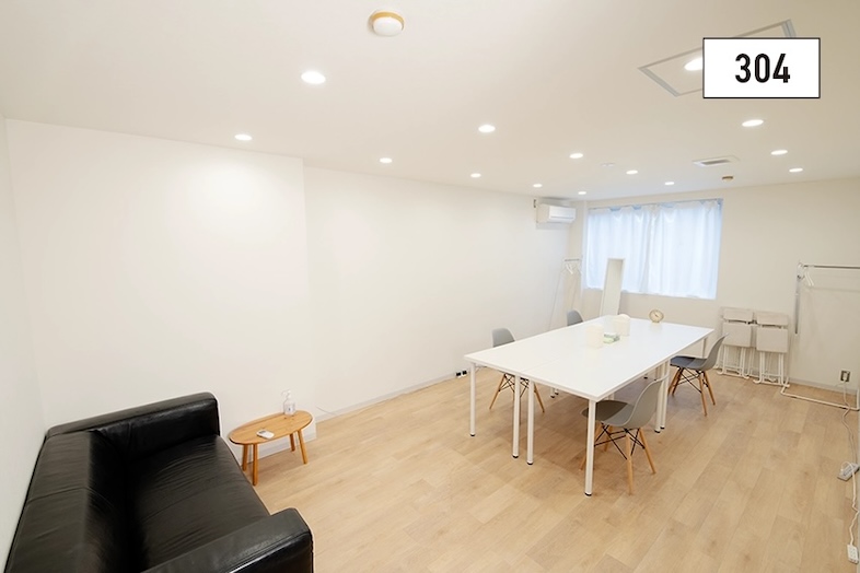 カミナリスタジオ｜【3F_控室（大）】控室304