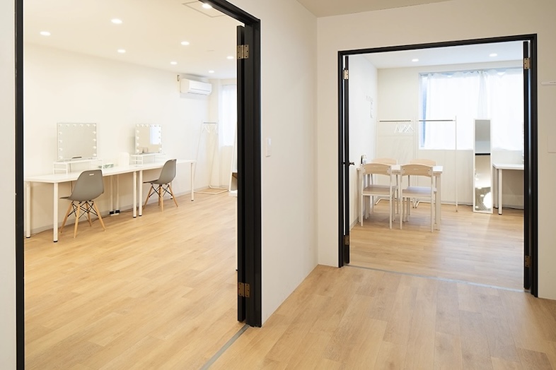 カミナリスタジオ｜【3F】廊下スペース