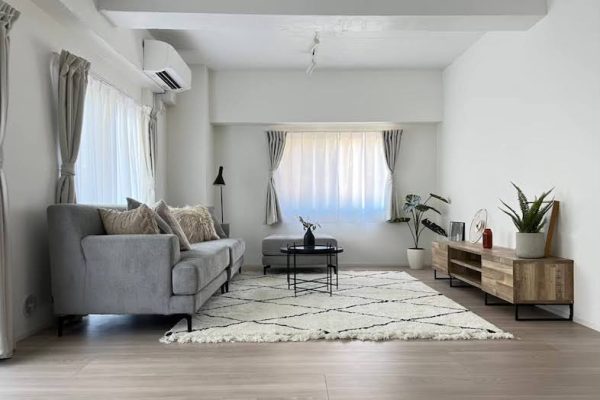 EBISU HOUSE