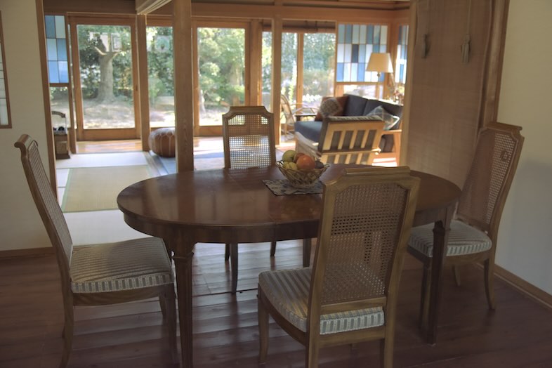 佐倉スタジオ｜【食卓】丸テーブルのあるダイニング風景が撮れる