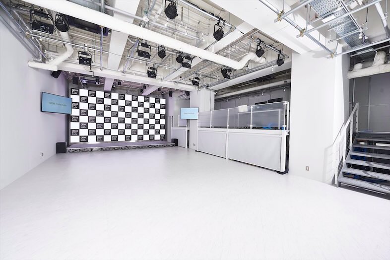 【MAIN STUDIO】天高で白一色の広々としたスタジオ
