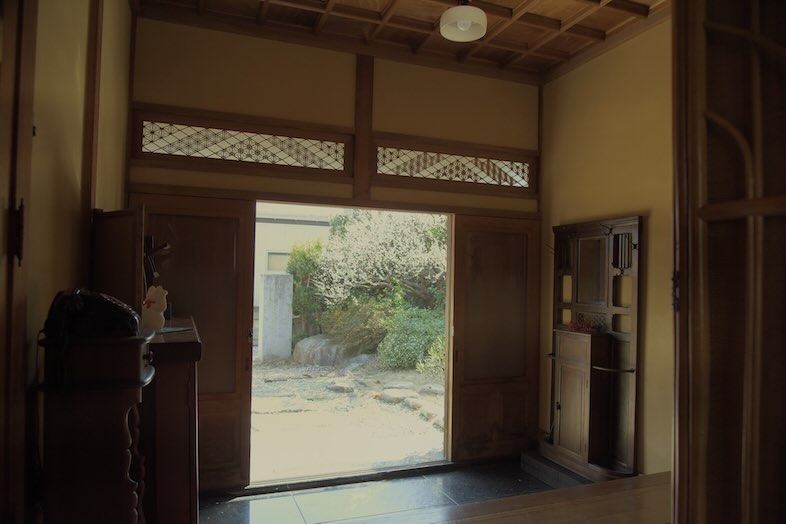 佐倉スタジオ｜【玄関】複数人の出入りシーンや機材搬入もスムーズ