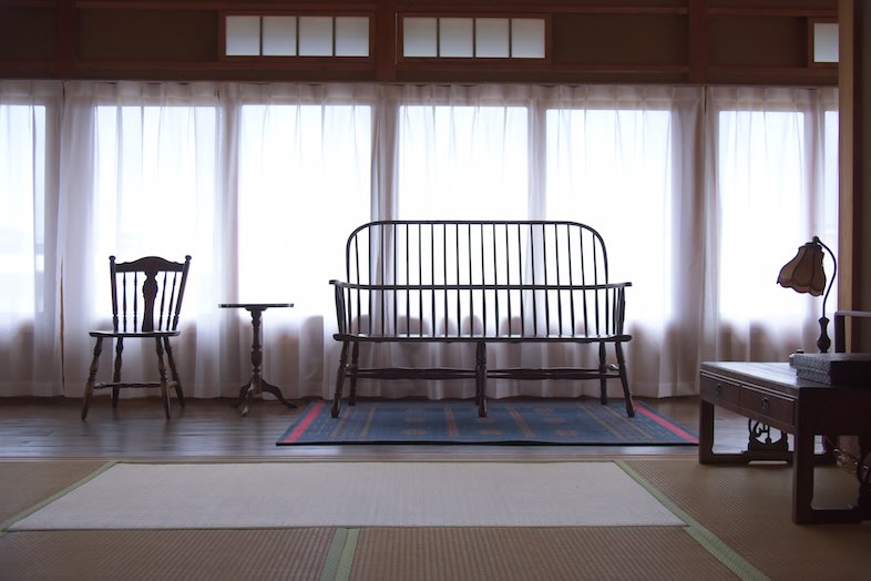 佐倉スタジオ｜【2階廊下】自然光が入る2階廊下スペース