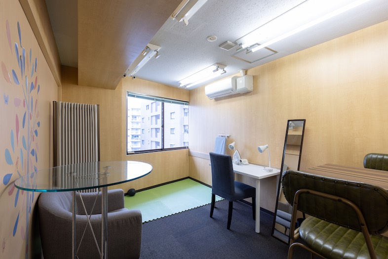 TOKYOSTAY Studio｜【会議室C】メイクルームや控室としてご利用いただくのに最適なスペース