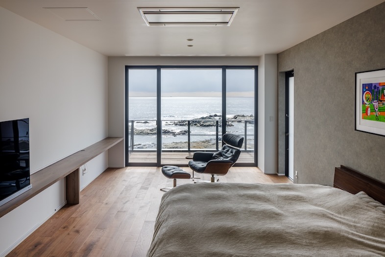 Yokohama K Studio GIFT HOUSE 館山︎｜開放感のあるベッドルーム