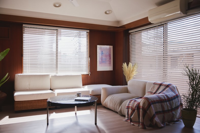 kom｜【2F】二面採光のリビング