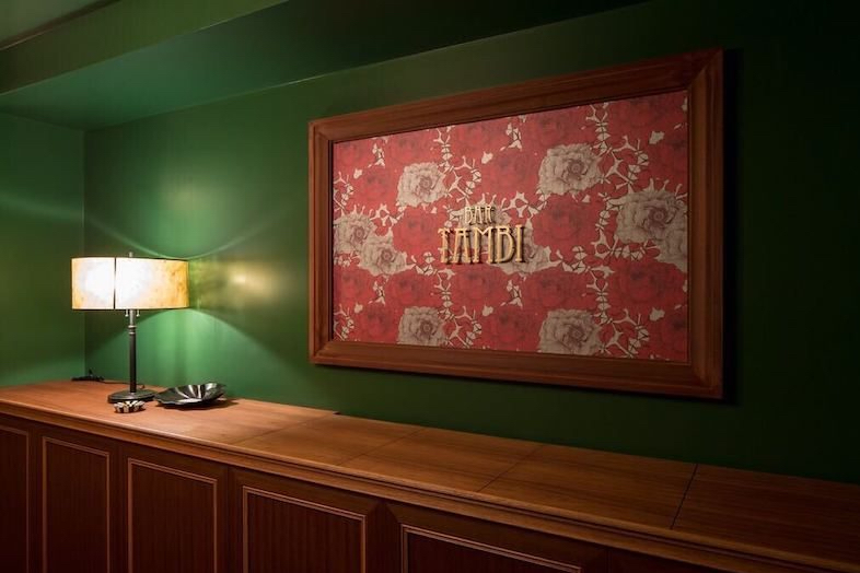 BAR TAMBI｜クラシックな内装デザイン