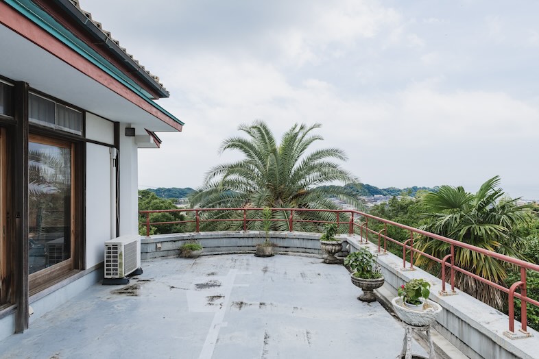 周辺の自然を背景に撮影可能
