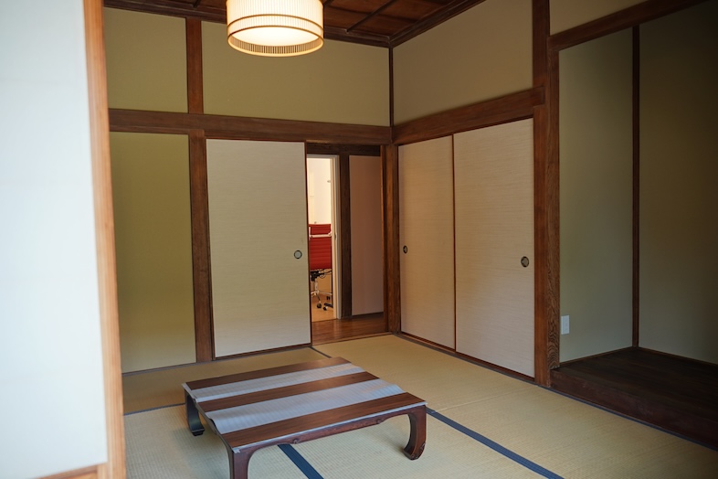 畳と襖のある和室