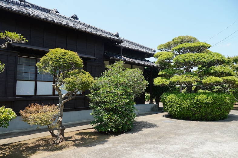 日本庭園と昭和16年に建設された歴史ある古民家