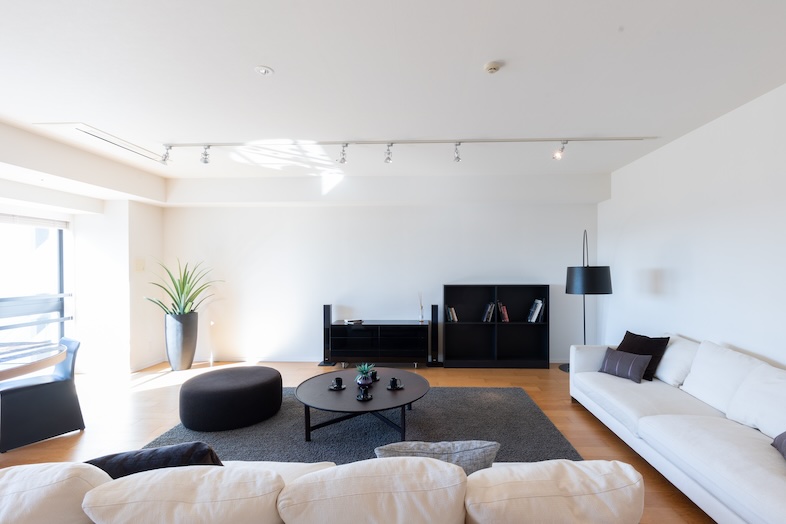 GOBLIN.お台場BLDG店 -HOUSE- #1216｜シンプルではありつつ一つひとつの什器がラクジュアリーなため高級感が生まれる