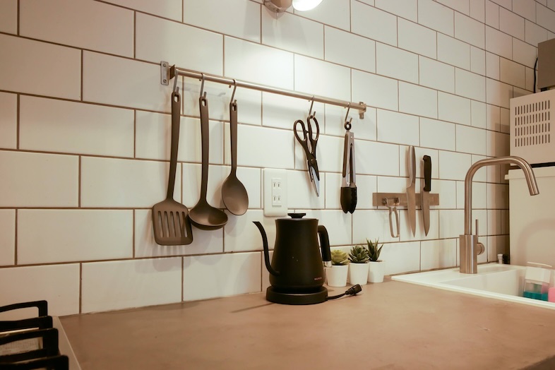 846apartment / 1F｜キッチングッズも充実