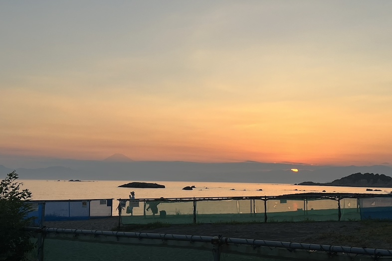 Beachside base KURUW︎A｜近くの海での外ロケ撮影と合わせてご利用いただけます