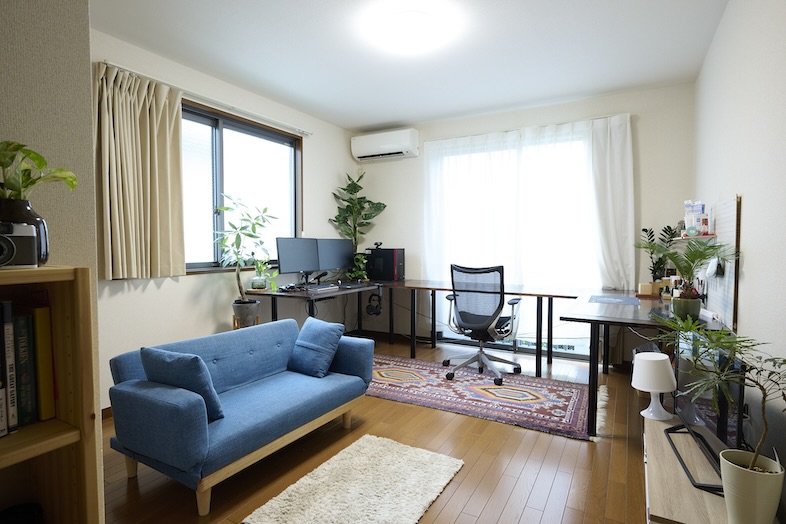 LIM.HOUSE｜【2階】オフィスデスクやプラモデルなどリアルな一人暮らしシーンにぴったり ※2階利用の場合は要事前相談