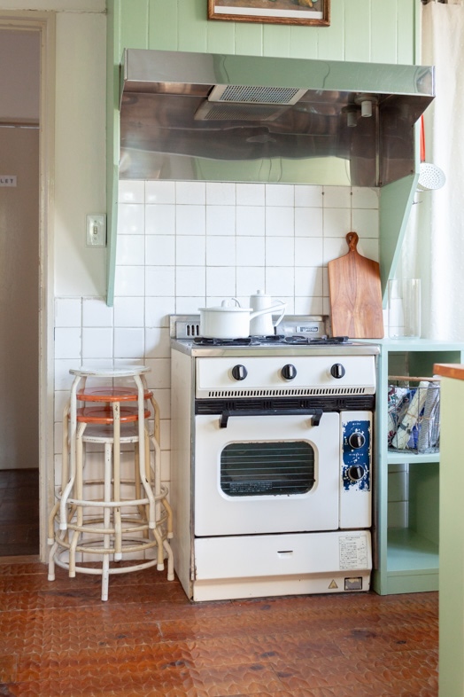 maison de blanc｜3口ガスコンロキッチンはレトロな印象(移動不可・オーブン使用不可）