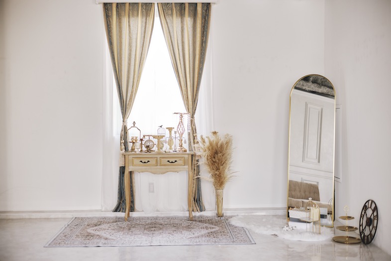 STUDIO ROLAN｜ソファは移動可能なため、イメージに合わせてレイアウト変更を行えます