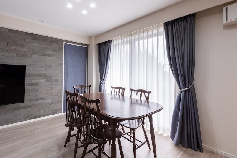 スタジオINAMURA248｜大きな窓から光がふんだんに差し込む明るい空間