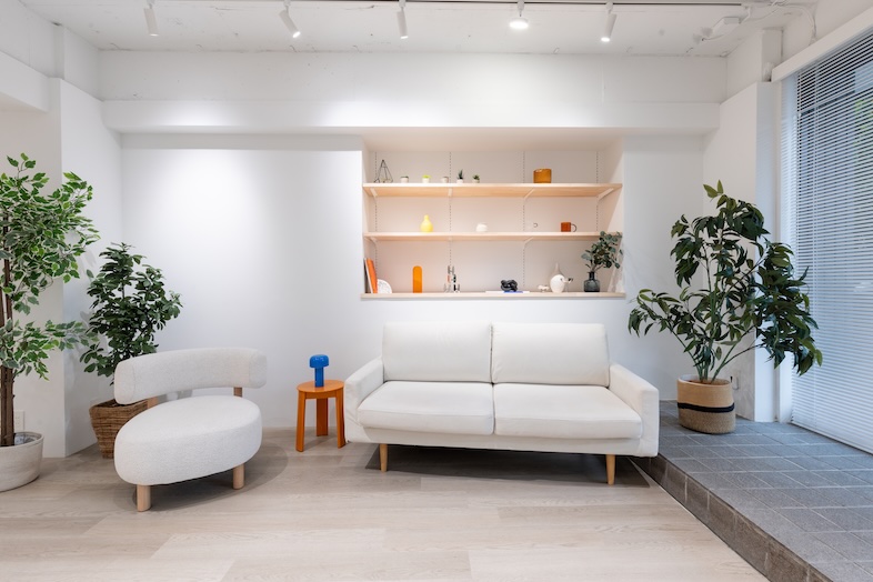 GOBLIN.北参道 -ROADSIDE-｜ソファブースは対談・インタビュー撮影に最適