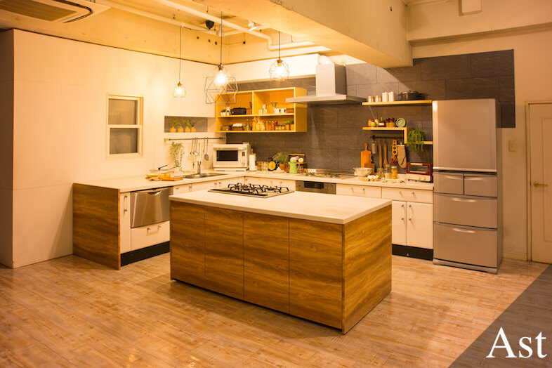 スタジオフィオーレ 初台｜【Ast】オレンジ照明の異なる雰囲気でも撮影可