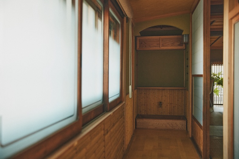 出汁　北千住古民家｜【2階】古民家特有の構造美を背景に撮影ができる