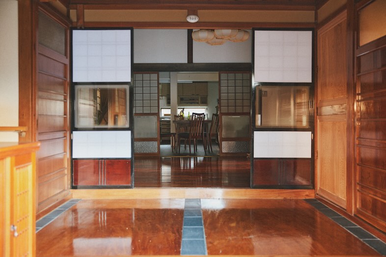 出汁　北千住古民家｜【1階】昔ながらの日本家屋の佇まいや建具が収まる正面図