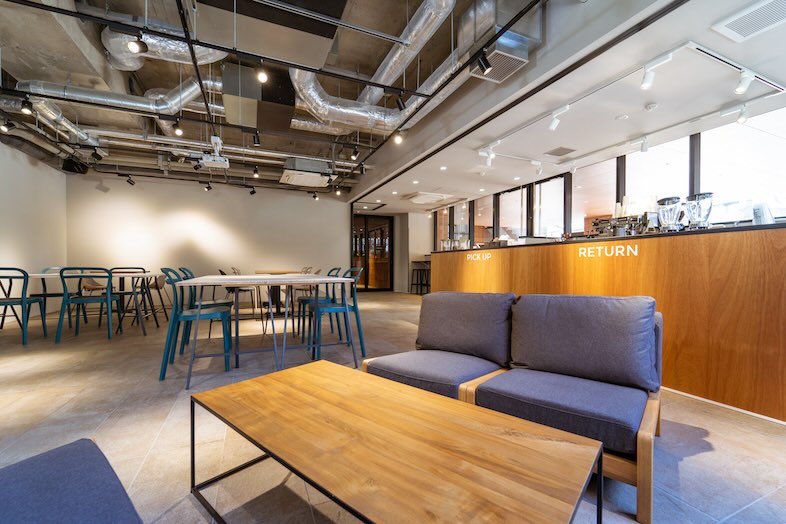 OPEN NAKAMEGURO｜インダストリアルかつカジュアルな内装