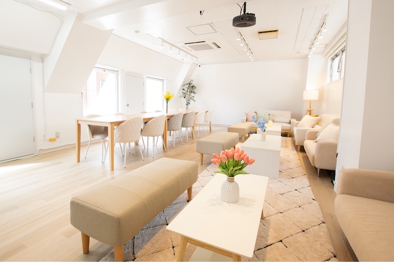 chill inn 新大久保｜料理動画やレビュー収録、読書風景などマルチに対応