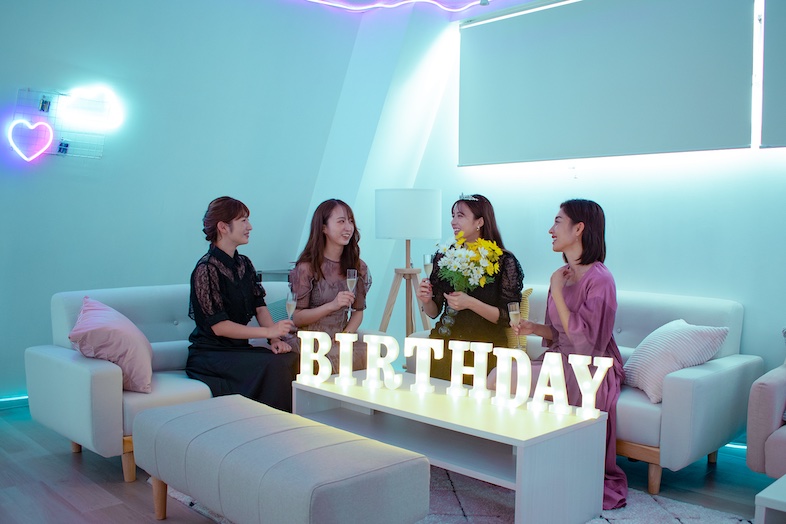 chill inn 新大久保｜ライティング次第で、多彩な表情を引き出す空間に