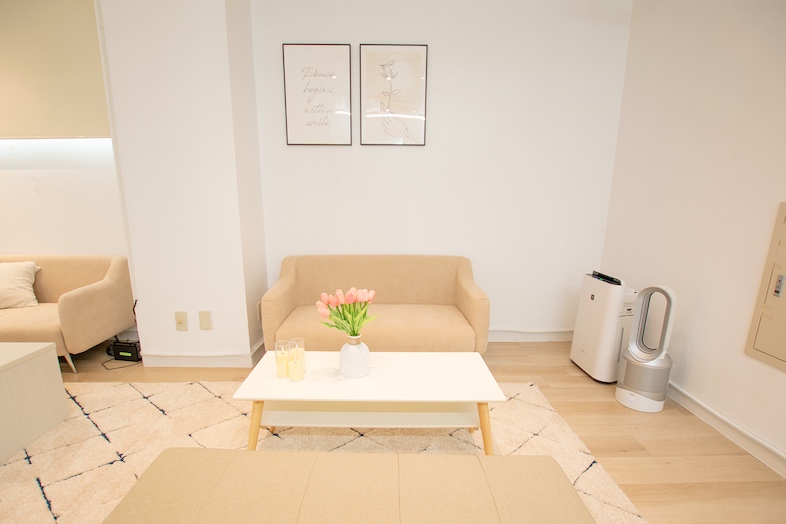 chill inn 新大久保｜商品撮影やポートレートにも最適なホワイトバック