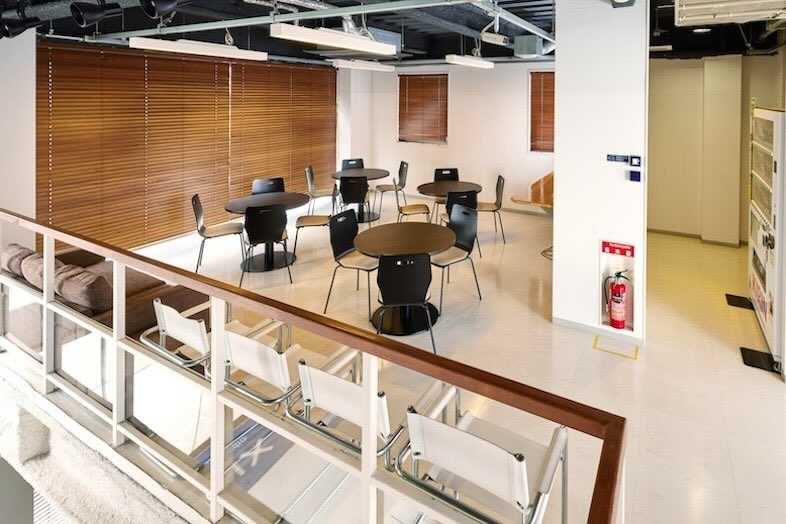 PIX神戸スタジオ｜【ミーティングスペース】シーン撮影、休憩、打ち合わせ等に