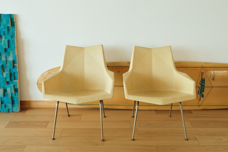 The NOON 七里ヶ浜スタジオ｜ミッドセンチュリー期のヴィンテージ家具を配置