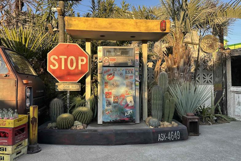 EGT｜まるでアメリカのガゾリンスタンドのような装飾