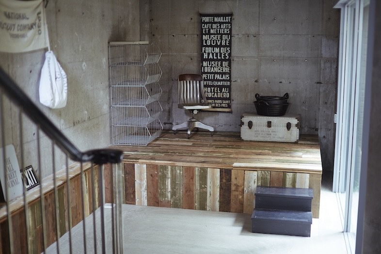 studio PHOME｜【B1F】やわらかな光が差し込む地下空間