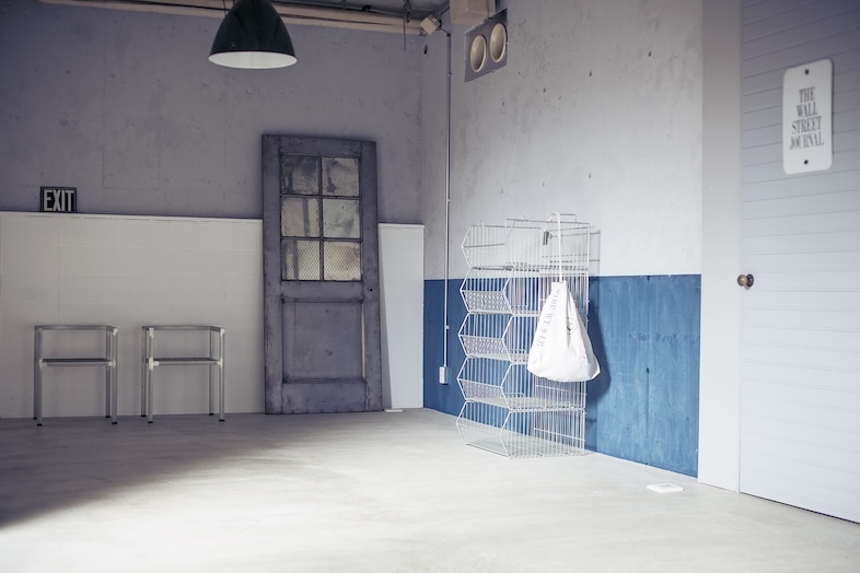 studio PHOME｜【B1F】倉庫をリノベーションしたコンクリート調の空間