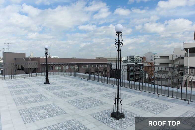 EASE -世田谷砧-｜【ROOFTOP】モロッカンタイルが特徴的で開放的溢れる屋上