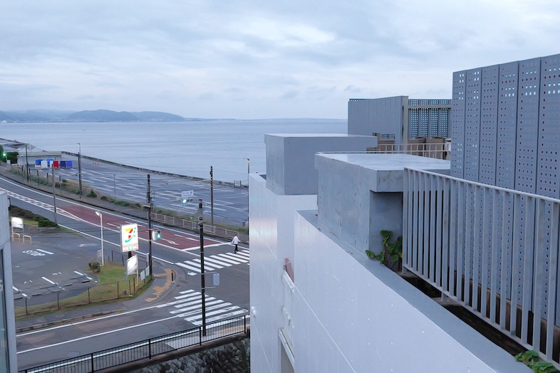 The NOON 七里ヶ浜スタジオ｜七里ヶ浜を一望できるロケーション