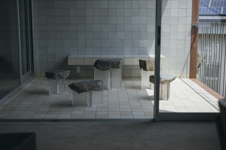 TACTILE HOUSE OSAKA｜【2F】タイルに囲まれたギャラリーのようなテラスは、美容・ヘルスケア系撮影にも◎