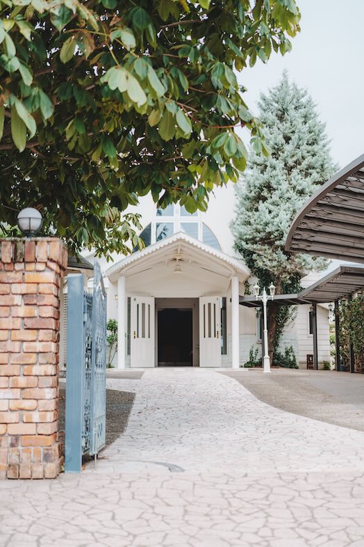 swantail chapel｜【外観】チャペルとして親しまれてきた建物が、唯一無二の世界観を持つレンタルスペースに