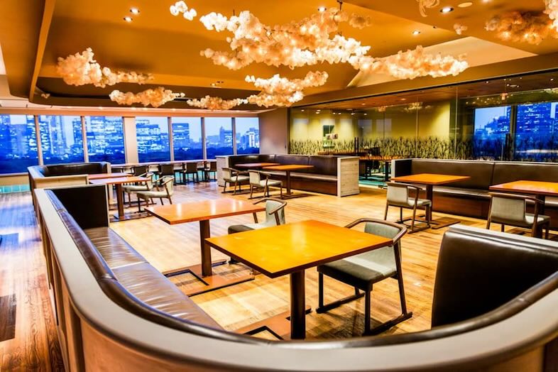 GOBLIN.半蔵門LOUNGE店｜広々としたテーブル席のあるスペース