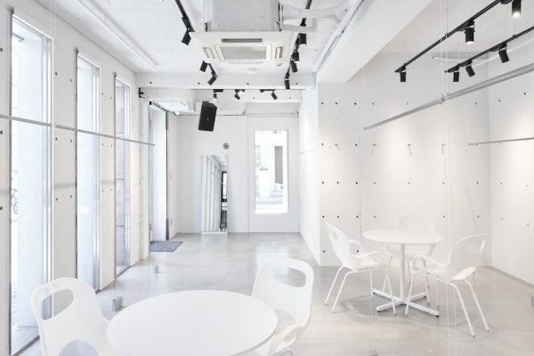 展示、商談、ポップアップなど様々な使い方が叶うマルチスペース