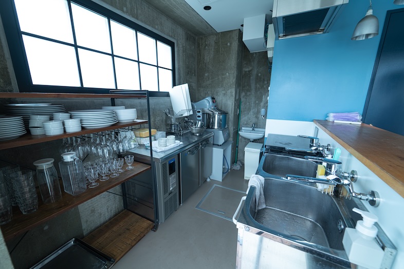 GOBLIN.神宮前ROOFTOP CAFE店｜カフェキッチン・バックヤード