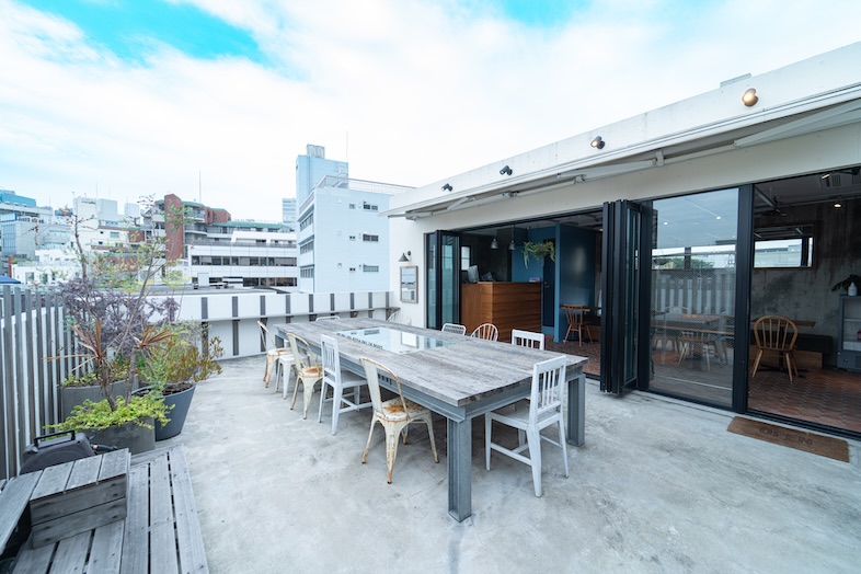 GOBLIN.神宮前ROOFTOP CAFE店｜開放感MAXの屋上テラス席