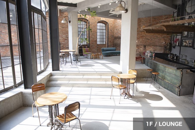 EASE -世田谷砧-｜コンクリート内装が特徴的なカフェ・レストラン特集