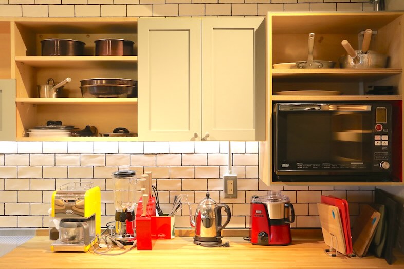 HANARE SocialSpace｜料理器具が充実しているキッチンスペース