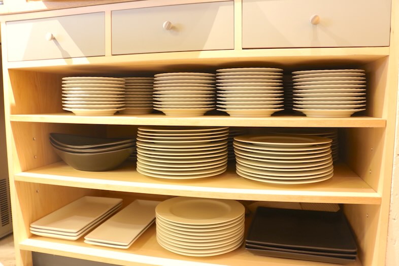 HANARE SocialSpace｜食器が豊富